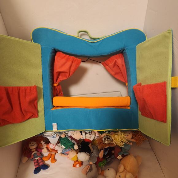 Lot of Finger Puppets with Theater. - Picture 6 of 6